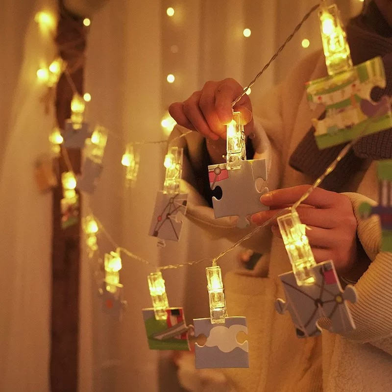 Picture Hanging Strip - 1.5/3/6/10m LED Photo Clip String lights